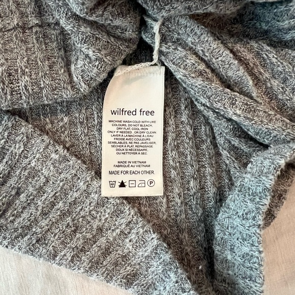 Aritzia Wilfred Free Tamu Grey Ribbed Turtleneck Sweater/Top - Picture 5 of 6